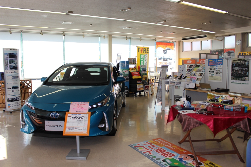 伊那店内2