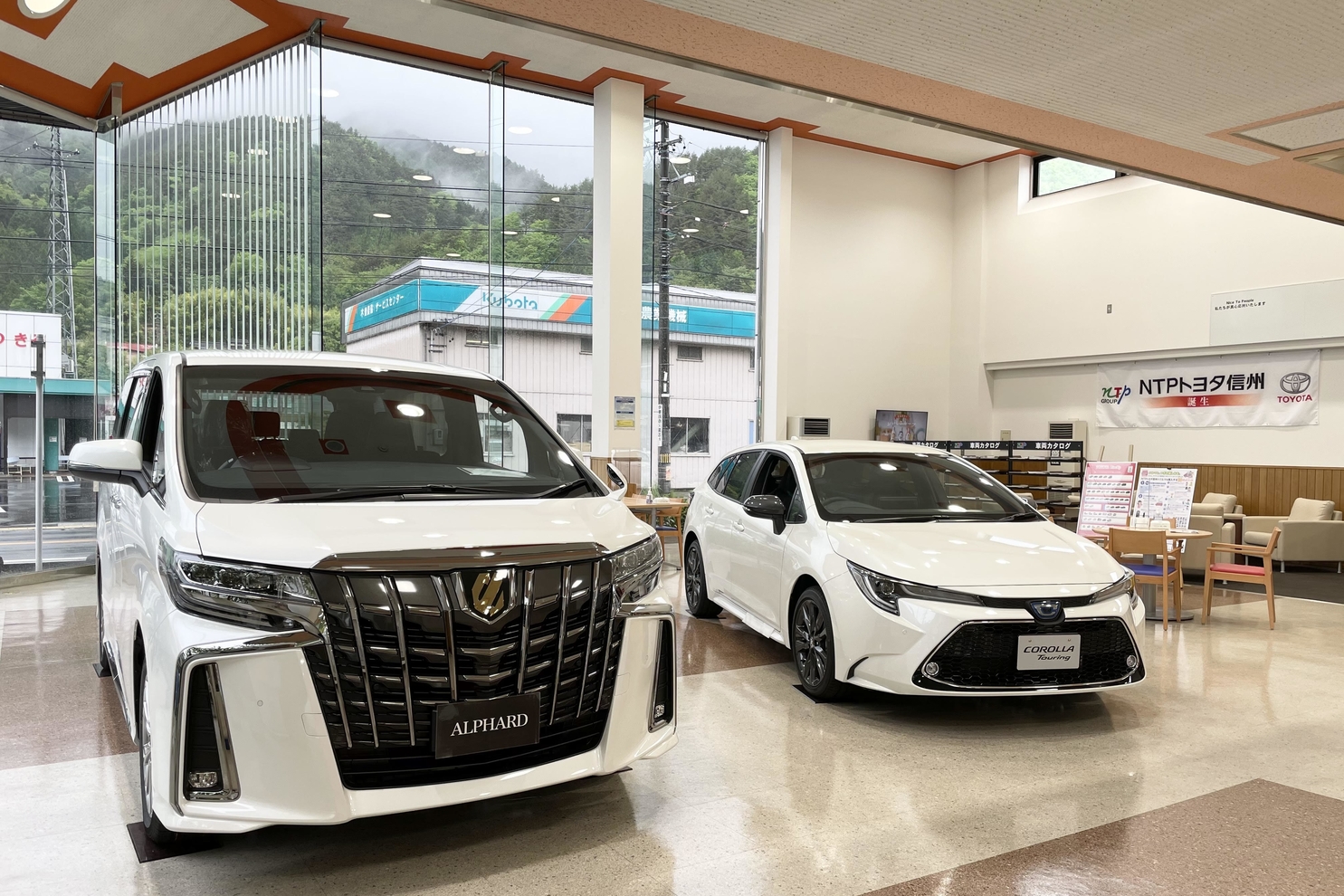 木曽店：ショールーム
