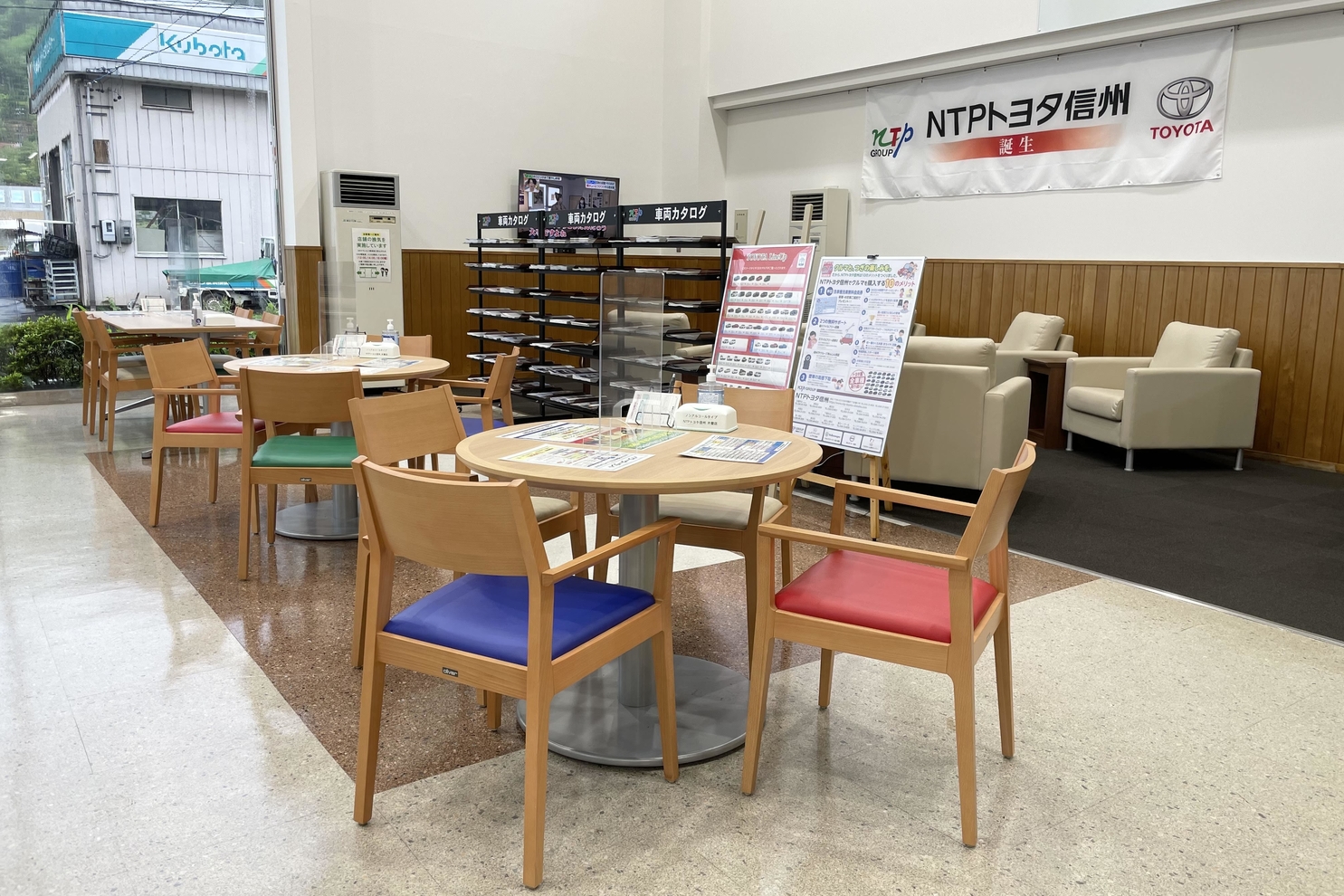 木曽店：待合い