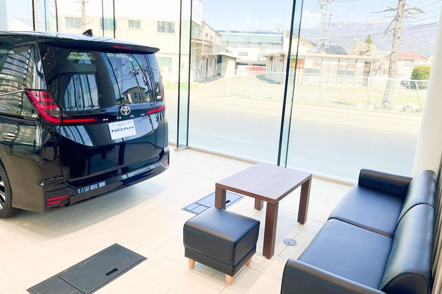 塩尻店_納車スペース