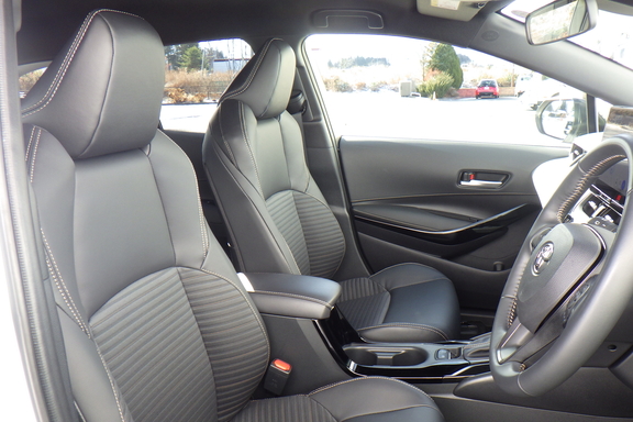 2207662_カローラツーリング⑤