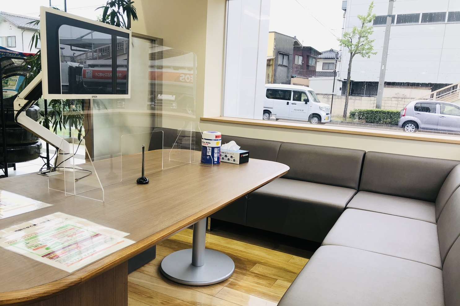 鎌田店:商談スペース2