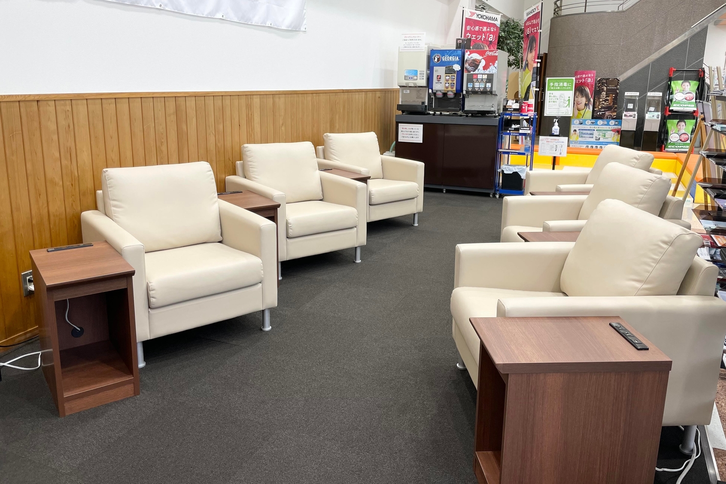 木曽店:待合い