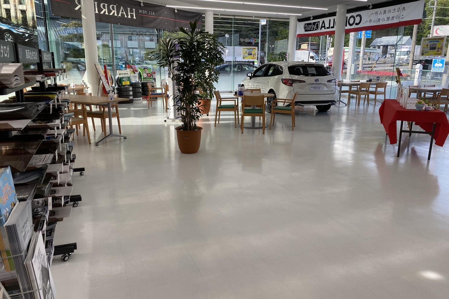 茅野店:ショールーム