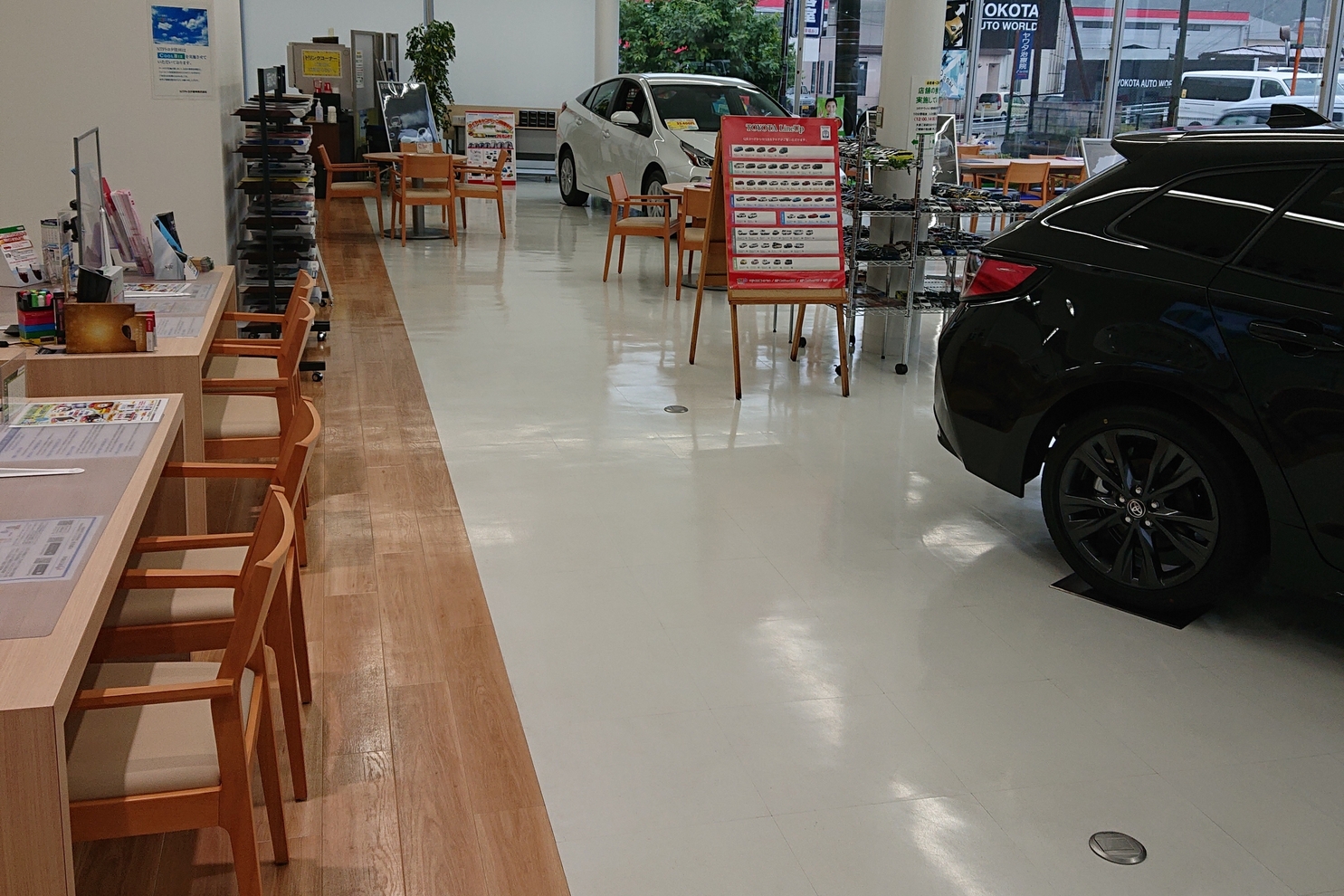 飯田上郷店:ショールーム